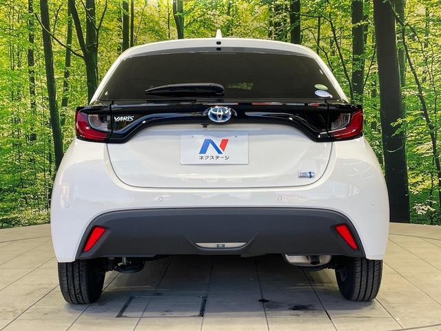 ヤリス ハイブリッドＸ　バックカメラ　衝突被害軽減システム　レーダークルーズ　禁煙車　コーナーセンサー　ビルトインＥＴＣ　車線逸脱警報　オートライト　オートエアコン　Ｂｌｕｅｔｏｏｔｈ（7枚目）