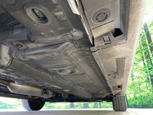 ヤリス ハイブリッドＸ　バックカメラ　衝突被害軽減システム　レーダークルーズ　禁煙車　コーナーセンサー　ビルトインＥＴＣ　車線逸脱警報　オートライト　オートエアコン　Ｂｌｕｅｔｏｏｔｈ（13枚目）