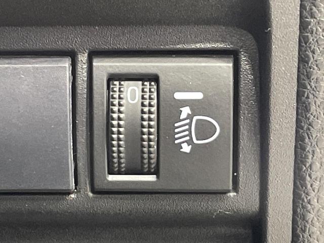 ヤリス ハイブリッドＸ　バックカメラ　衝突被害軽減システム　レーダークルーズ　禁煙車　コーナーセンサー　ビルトインＥＴＣ　車線逸脱警報　オートライト　オートエアコン　Ｂｌｕｅｔｏｏｔｈ（43枚目）