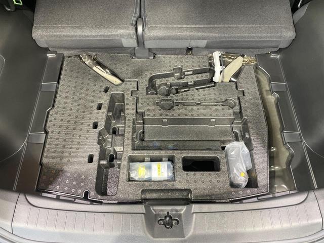 ノート Ｓ　純正９インチナビ　全周囲カメラ　衝突被害軽減システム　禁煙車　ドラレコ　コーナーセンサー　スマートキー　ＬＥＤヘッド　ＥＴＣ　オートハイビーム　車線逸脱警報　オートライト　オートエアコン（40枚目）