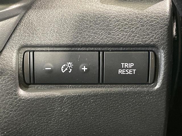 ノート Ｓ　純正９インチナビ　全周囲カメラ　衝突被害軽減システム　禁煙車　ドラレコ　コーナーセンサー　スマートキー　ＬＥＤヘッド　ＥＴＣ　オートハイビーム　車線逸脱警報　オートライト　オートエアコン（50枚目）