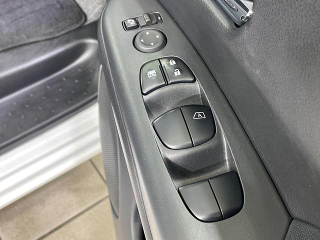 セレナ ハイウェイスターV 純正10インチナビ 全周囲カメラ 衝突被害軽減システム レーダークルーズ 禁煙車 ドラレコ コーナーセンサー スマートキー LEDヘッド ビルトインETC 純正16インチアルミ オートハイビーム(60枚目)