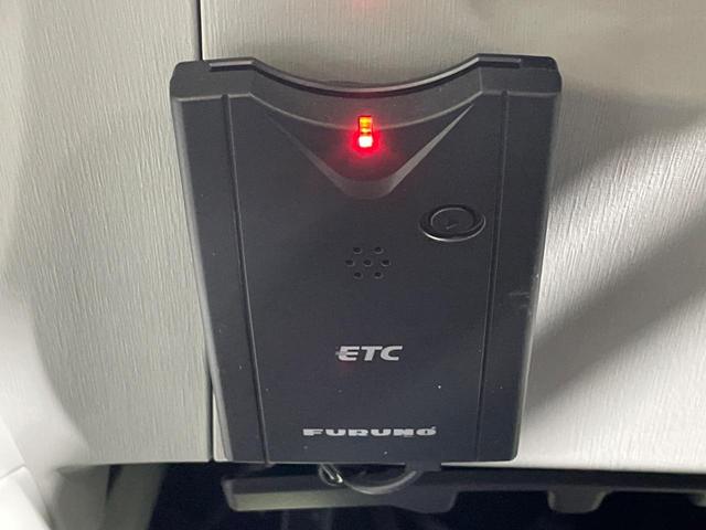 プリウスアルファ Ｓ　純正ＳＤナビ　バックカメラ　スマートキー　ＬＥＤヘッド　ＥＴＣ　純正１６インチアルミ　オートライト　オートエアコン　Ｂｌｕｅｔｏｏｔｈ　ＣＤ　ＤＶＤ再生　フルセグ（5枚目）