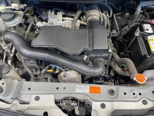 ルーミー カスタムＧ　両側電動ドア　ナビ　バックカメラ　スマートキー　ＬＥＤヘッド　クルコン　オートライト　オートエアコン　ＣＤ　地デジ　ＬＥＤフォグ（18枚目）