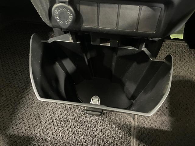 ルーミー カスタムＧ　両側電動ドア　ナビ　バックカメラ　スマートキー　ＬＥＤヘッド　クルコン　オートライト　オートエアコン　ＣＤ　地デジ　ＬＥＤフォグ（50枚目）