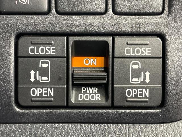 ヴォクシー ＺＳ　煌ＩＩＩ　両側電動ドア　純正１０型ナビ　後席モニター　バックカメラ　衝突軽減装置　禁煙車　ハーフレザーシート　ドラレコ　コーナーセンサー　スマートキー　ＬＥＤヘッド　ビルトインＥＴＣ（6枚目）