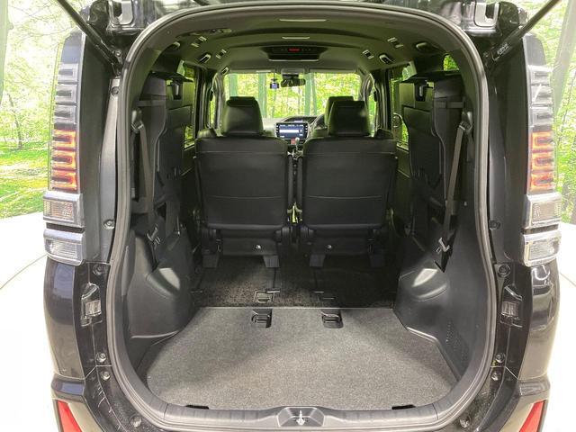 ヴォクシー ＺＳ　煌ＩＩＩ　両側電動ドア　純正１０型ナビ　後席モニター　バックカメラ　衝突軽減装置　禁煙車　ハーフレザーシート　ドラレコ　コーナーセンサー　スマートキー　ＬＥＤヘッド　ビルトインＥＴＣ（10枚目）