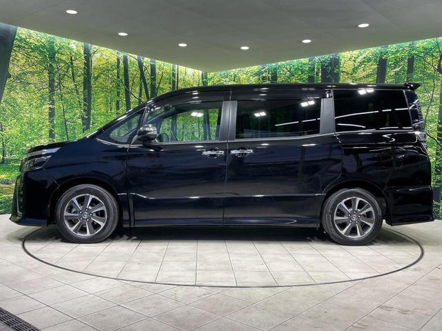 ヴォクシー ＺＳ　煌ＩＩＩ　両側電動ドア　純正１０型ナビ　後席モニター　バックカメラ　衝突軽減装置　禁煙車　ハーフレザーシート　ドラレコ　コーナーセンサー　スマートキー　ＬＥＤヘッド　ビルトインＥＴＣ（27枚目）