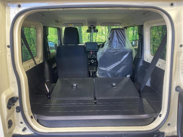 ジムニー ＸＣ　４ＷＤ　ターボ　届出済未使用車　衝突被害軽減システム　コーナーセンサー　スマートキー　ＬＥＤヘッド　クルコン　純正１６インチアルミ　オートハイビーム　車線逸脱警報　オートライト　オートエアコン（10枚目）