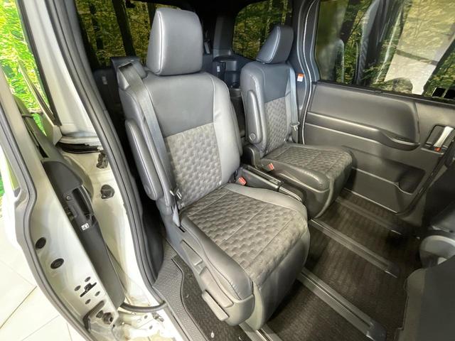 ヴォクシー ハイブリッドＳ－Ｚ　両側電動ドア　純正１０．５型ナビ　　全周囲カメラ　快適利便パッケージ　衝突被害軽減システム　トヨタチームメイト　レーダークルーズ　禁煙車　電動リアゲート　ハーフレザーシート　ドラレコ　ＥＴＣ２．０（9枚目）