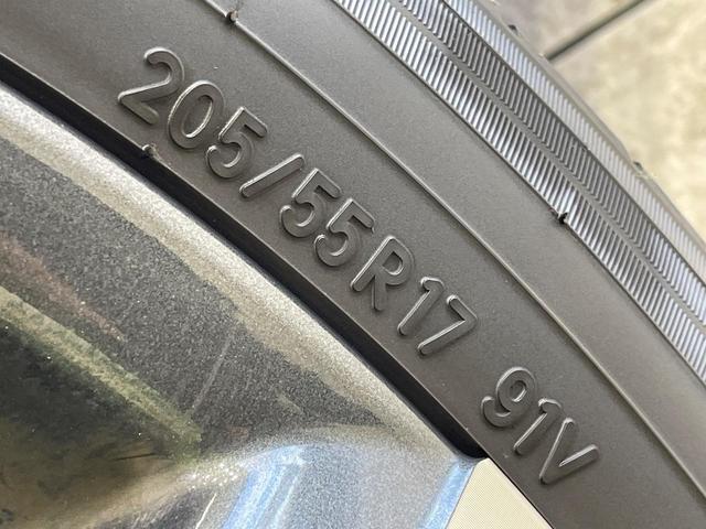 ヴォクシー ハイブリッドＳ－Ｚ　両側電動ドア　純正１０．５型ナビ　　全周囲カメラ　快適利便パッケージ　衝突被害軽減システム　トヨタチームメイト　レーダークルーズ　禁煙車　電動リアゲート　ハーフレザーシート　ドラレコ　ＥＴＣ２．０（32枚目）