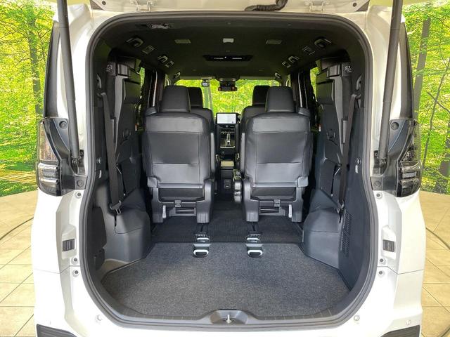 ヴォクシー ハイブリッドＳ－Ｚ　両側電動ドア　純正１０．５型ナビ　　全周囲カメラ　快適利便パッケージ　衝突被害軽減システム　トヨタチームメイト　レーダークルーズ　禁煙車　電動リアゲート　ハーフレザーシート　ドラレコ　ＥＴＣ２．０（45枚目）