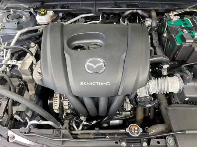 ＭＡＺＤＡ３ファストバック １５Ｓツーリング　純正８．８型ナビ　バックカメラ　衝突軽減装置　レーダークルーズ　禁煙車　コーナーセンサー　スマートキー　ＬＥＤヘッド　ＥＴＣ　純正１８インチアルミ　オートハイビーム　車線逸脱警報　オートライト（18枚目）