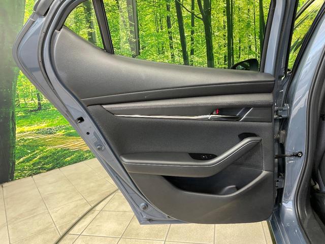 ＭＡＺＤＡ３ファストバック １５Ｓツーリング　純正８．８型ナビ　バックカメラ　衝突軽減装置　レーダークルーズ　禁煙車　コーナーセンサー　スマートキー　ＬＥＤヘッド　ＥＴＣ　純正１８インチアルミ　オートハイビーム　車線逸脱警報　オートライト（43枚目）