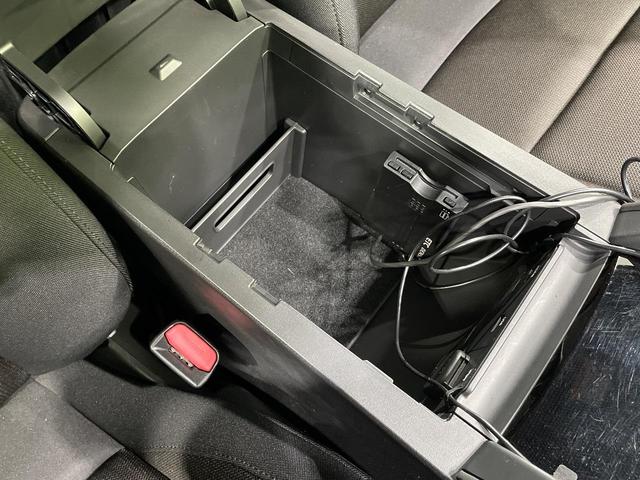 ＭＡＺＤＡ３ファストバック １５Ｓツーリング　純正８．８型ナビ　バックカメラ　衝突軽減装置　レーダークルーズ　禁煙車　コーナーセンサー　スマートキー　ＬＥＤヘッド　ＥＴＣ　純正１８インチアルミ　オートハイビーム　車線逸脱警報　オートライト（49枚目）