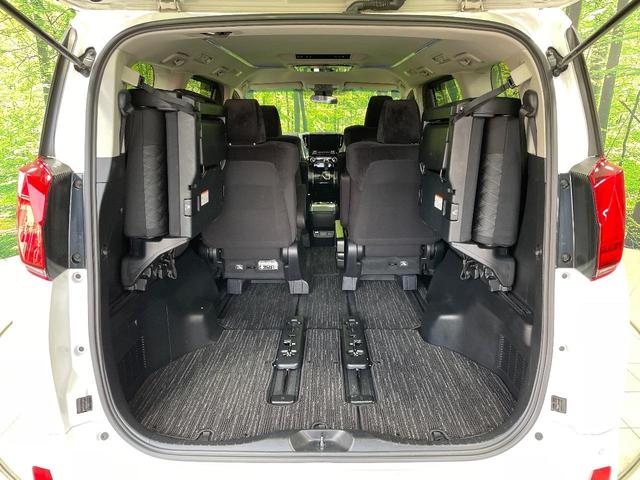 アルファード ２．５Ｓ　Ａパッケージ　ＴＲＤエアロ　両側電動ドア　ＢＯＧ－Ｘ１１型ナビ　後席モニター　バックカメラ　衝突被害軽減システム　レーダークルーズ　禁煙車　コーナーセンサー　スマートキー　ＬＥＤヘッド　ビルトインＥＴＣ（11枚目）