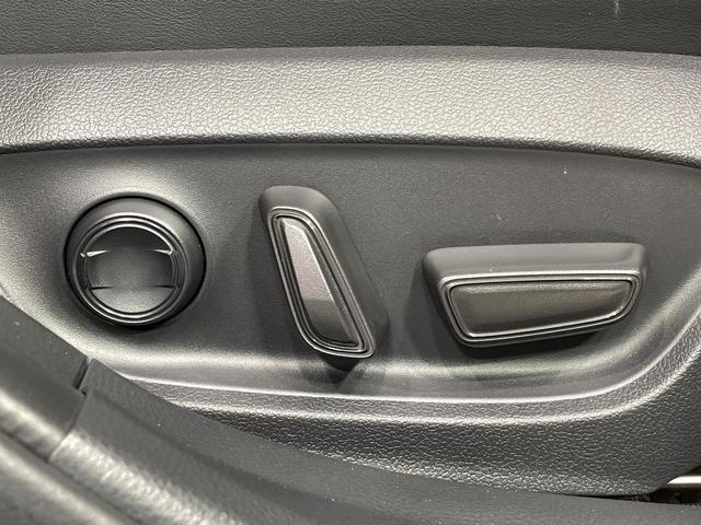 プリウス Ｚ　モデリスタエアロ　純正１２．３型ナビ　全周囲カメラ　１００Ｖ電源　衝突被害軽減システム　レーダークルーズ　禁煙車　電動リアゲート　前席シートエアコン　パワーシート　ドラレコ　ＬＥＤヘッド　ＥＴＣ２．０（7枚目）