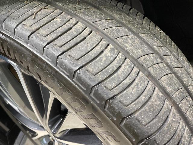 プリウス Ｚ　モデリスタエアロ　純正１２．３型ナビ　全周囲カメラ　１００Ｖ電源　衝突被害軽減システム　レーダークルーズ　禁煙車　電動リアゲート　前席シートエアコン　パワーシート　ドラレコ　ＬＥＤヘッド　ＥＴＣ２．０（30枚目）