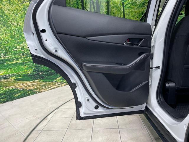 ＣＸ－３０ ２０Ｓ　ブラックトーンエディション　マツダコネクト８インチ　全周囲カメラ　衝突軽減システム　レーダークルーズ　ドラレコ　ＥＴＣ　ＬＥＤヘッド　純正１８インチＡＷ　電動リアゲート　スマートキー　デュアオートエアコン　アイド（61枚目）