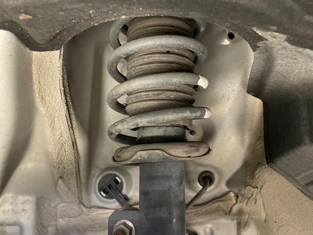 ルーミー カスタムG 両側電動ドア 純正SDナビ 全周囲カメラ 衝突被害軽減システム レーダークルーズ 禁煙車 ドラレコ コーナーセンサー スマートキー LEDヘッド ビルトインETC 純正14インチアルミ オートライト(21枚目)