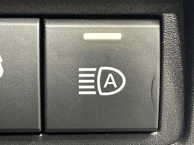 ヤリスクロス ハイブリッドＺ　全周囲カメラ　衝突被害軽減システム　禁煙車　パワーシート　コーナーセンサー　スマートキー　ＬＥＤヘッド　ビルトインＥＴＣ　純正１８インチアルミ　オートハイビーム　車線逸脱警報　オートライト（42枚目）