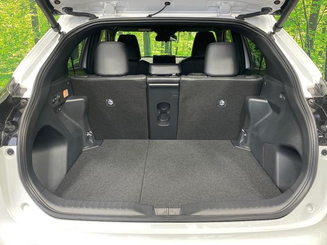 ヤリスクロス ハイブリッドＺ　全周囲カメラ　衝突被害軽減システム　禁煙車　パワーシート　コーナーセンサー　スマートキー　ＬＥＤヘッド　ビルトインＥＴＣ　純正１８インチアルミ　オートハイビーム　車線逸脱警報　オートライト（58枚目）