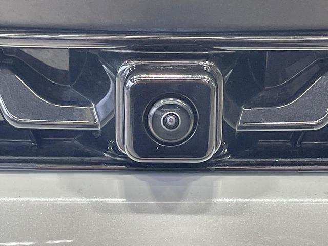 ヤリスクロス ハイブリッドＺ　全周囲カメラ　衝突被害軽減システム　禁煙車　パワーシート　コーナーセンサー　スマートキー　ＬＥＤヘッド　ビルトインＥＴＣ　純正１８インチアルミ　オートハイビーム　車線逸脱警報　オートライト（69枚目）