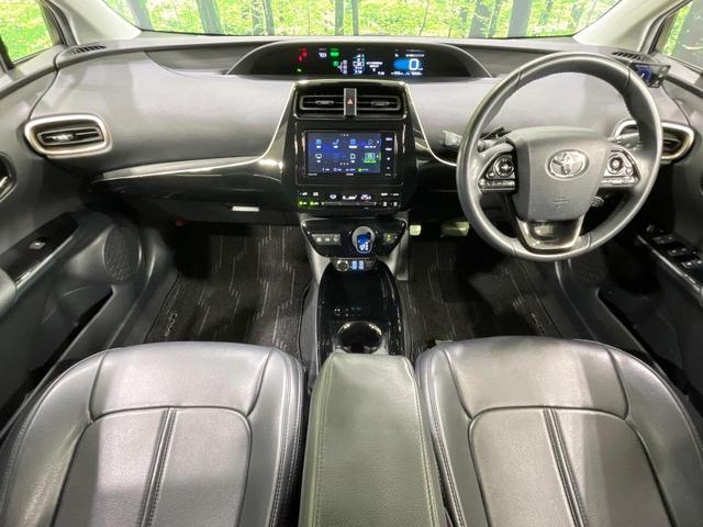 プリウス Ｓセーフティプラス　ツートーン　ＳＤナビ　バックカメラ　衝突被害軽減システム　禁煙車　ドラレコ　コーナーセンサー　スマートキー　ＬＥＤヘッド　ＥＴＣ　クルコン　純正１７インチアルミ　オートハイビーム　パークアシスト　車線逸脱警報（2枚目）