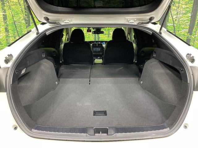 プリウス Ｓセーフティプラス　ツートーン　ＳＤナビ　バックカメラ　衝突被害軽減システム　禁煙車　ドラレコ　コーナーセンサー　スマートキー　ＬＥＤヘッド　ＥＴＣ　クルコン　純正１７インチアルミ　オートハイビーム　パークアシスト　車線逸脱警報（10枚目）