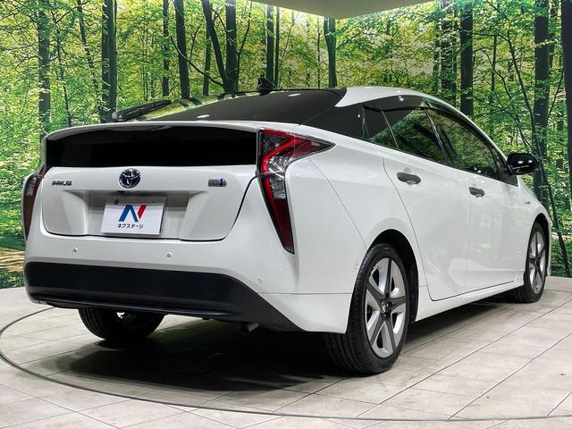 プリウス Ｓセーフティプラス　ツートーン　ＳＤナビ　バックカメラ　衝突被害軽減システム　禁煙車　ドラレコ　コーナーセンサー　スマートキー　ＬＥＤヘッド　ＥＴＣ　クルコン　純正１７インチアルミ　オートハイビーム　パークアシスト　車線逸脱警報（17枚目）