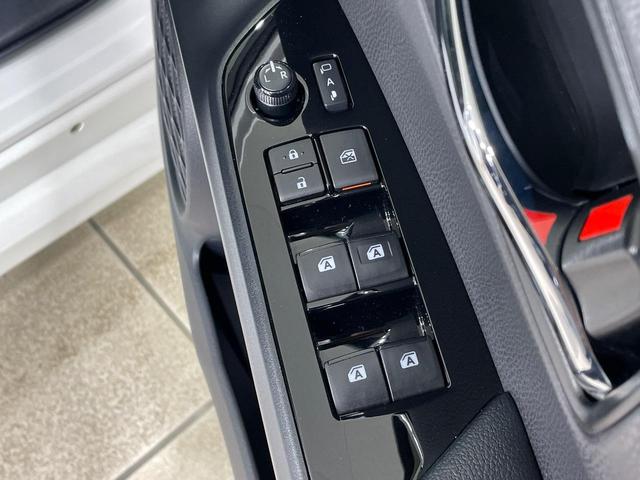 プリウス Ｓセーフティプラス　ツートーン　ＳＤナビ　バックカメラ　衝突被害軽減システム　禁煙車　ドラレコ　コーナーセンサー　スマートキー　ＬＥＤヘッド　ＥＴＣ　クルコン　純正１７インチアルミ　オートハイビーム　パークアシスト　車線逸脱警報（53枚目）