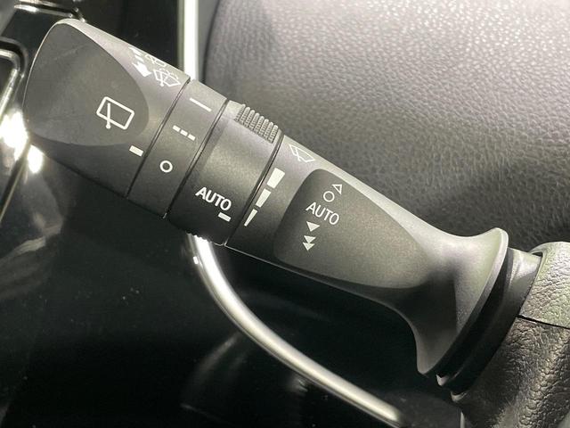 プリウス Ｓセーフティプラス　ツートーン　ＳＤナビ　バックカメラ　衝突被害軽減システム　禁煙車　ドラレコ　コーナーセンサー　スマートキー　ＬＥＤヘッド　ＥＴＣ　クルコン　純正１７インチアルミ　オートハイビーム　パークアシスト　車線逸脱警報（61枚目）