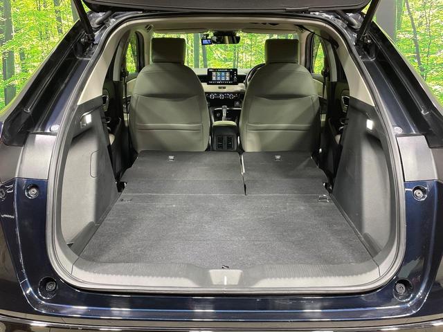 ���i�̂���������ʋ΁A���}���ɏ\���ȉ׎��X�y�[�X���m�ۂ��Ă���܂��B�Z�J���h�V�[�g��|���ƁA�傫�ȉו��̐ύڂ��\�ł���