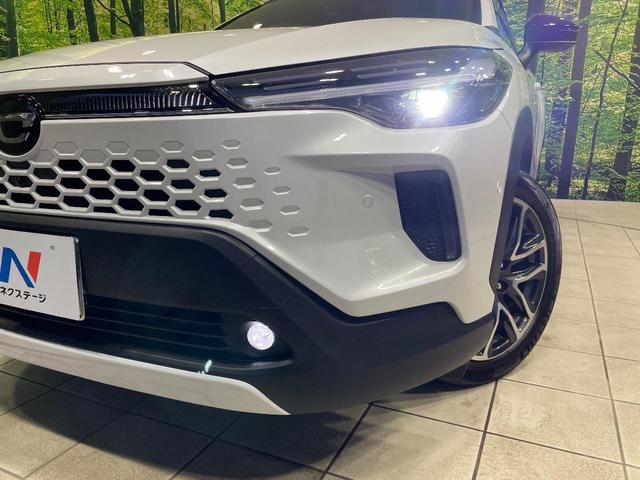 カローラクロス ハイブリッド　Ｚ　ガラスルーフ　全周囲カメラ　衝突被害軽減システム　レーダークルーズ　禁煙車　電動リアゲート　ハーフレザーシート　前席シートエアコン　パワーシート　コーナーセンサー　スマートキー（12枚目）