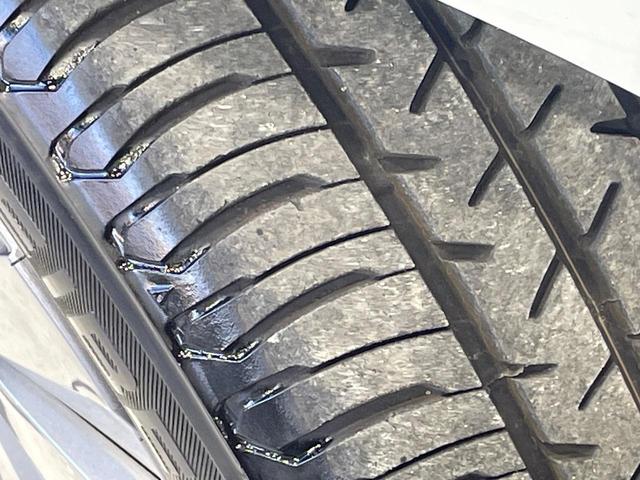 ノート Ｓ　ＳＤナビ　バックカメラ　衝突被害軽減システム　禁煙車　コーナーセンサー　スマートキー　ＥＴＣ　オートハイビーム　車線逸脱警報　オートライト　オートエアコン　Ｂｌｕｅｔｏｏｔｈ　ＣＤ（30枚目）