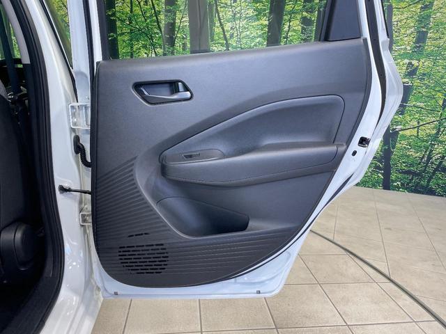 ノート Ｓ　ＳＤナビ　バックカメラ　衝突被害軽減システム　禁煙車　コーナーセンサー　スマートキー　ＥＴＣ　オートハイビーム　車線逸脱警報　オートライト　オートエアコン　Ｂｌｕｅｔｏｏｔｈ　ＣＤ（37枚目）