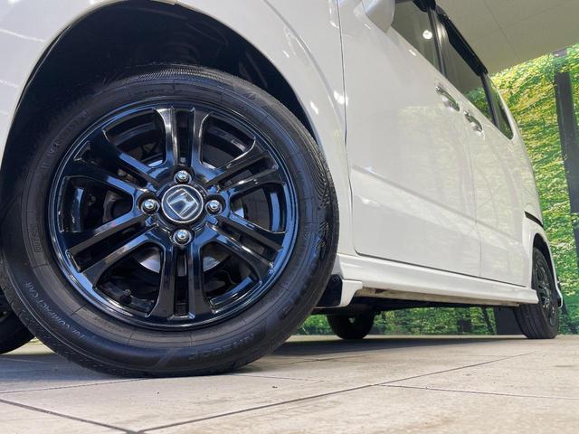 Ｎ－ＢＯＸカスタム Ｇ　ＳＳブラックスタイルパッケージ　両側電動ドア　ＳＤナビ　バックカメラ　禁煙車　スマートキー　ＨＩＤヘッド　ビルトインＥＴＣ　純正１４インチアルミ　オートライト　オートエアコン　Ｂｌｕｅｔｏｏｔｈ　ＣＤ　ＤＶＤ再生　フルセグ（13枚目）