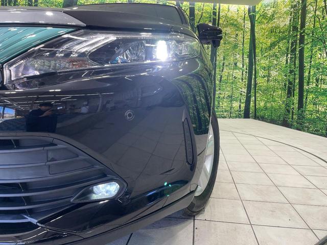 ハリアー エレガンス　ＢＩＧ－Ｘ１０型ナビ　バックカメラ　衝突軽減装置　レーダークルーズ　パワーシート　コーナーセンサー　スマートキー　ＬＥＤヘッド　ビルトインＥＴＣ　純正１７インチアルミ　オートハイビーム　車線逸脱警報（12枚目）