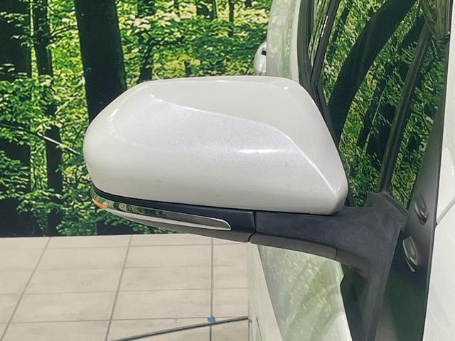 プリウス Ｓ　純正９インチナビ　バックカメラ　衝突被害軽減システム　禁煙車　ドラレコ　コーナーセンサー　スマートキー　ＬＥＤヘッド　ビルトインＥＴＣ　純正１５インチアルミ　オートライト　オートエアコン（32枚目）