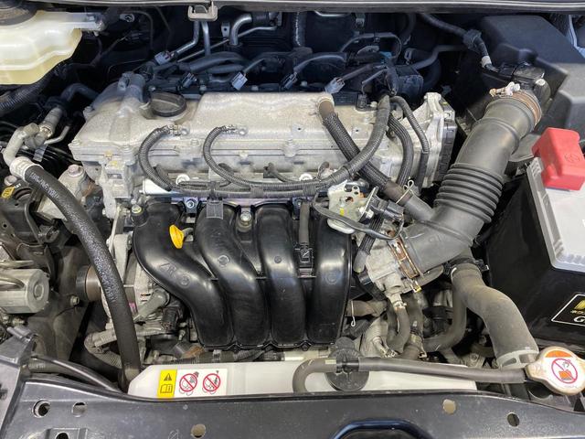 ヴォクシー ＺＳ　フルエアロ　電動スライドドア　後席モニター　バックカメラ　衝突被害軽減システム　禁煙車　スマートキー　ＬＥＤヘッド　ビルトインＥＴＣ　クルコン　純正１６インチアルミ　オートハイビーム　車線逸脱警報（19枚目）