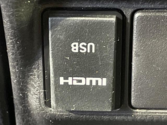 ヴォクシー ＺＳ　フルエアロ　電動スライドドア　後席モニター　バックカメラ　衝突被害軽減システム　禁煙車　スマートキー　ＬＥＤヘッド　ビルトインＥＴＣ　クルコン　純正１６インチアルミ　オートハイビーム　車線逸脱警報（40枚目）