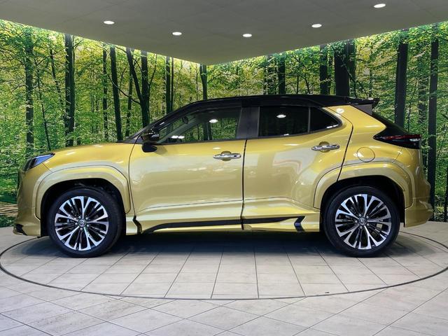 ヤリスクロス ハイブリッドＺ　フルエアロ　全周囲カメラ　衝突被害軽減システム　レーダークルーズ　禁煙車　電動リアゲート　ハーフレザーシート　パワーシート　ドラレコ　コーナーセンサー　スマートキー　ＬＥＤヘッド　ビルトインＥＴＣ（26枚目）