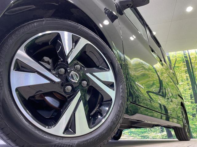 �y�����P�T�C���`�A���~�z�C�[���z�O�ςɃ}�b�`���������A���~�z�C�[���𑕒����Ă���܂��B�e��ЊO�A���~�z�C�[����A�X�^�b�h���X�^�C�����戵�����Ă���܂��B���񂲑��k����������