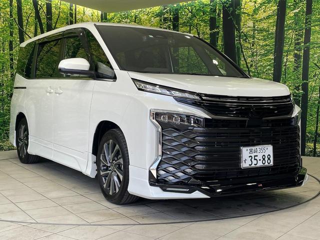 ヴォクシー ハイブリッドＳ－Ｚ　ＧＲエアロ　両側電動ドア　純正１０．５型ナビ　後席モニター　全周囲カメラ　衝突軽減装置　快適パッケージ　トヨタチームメイト　レーダークルーズ　禁煙車　電動リアゲート　ハーフレザーシート　ドラレコ（17枚目）