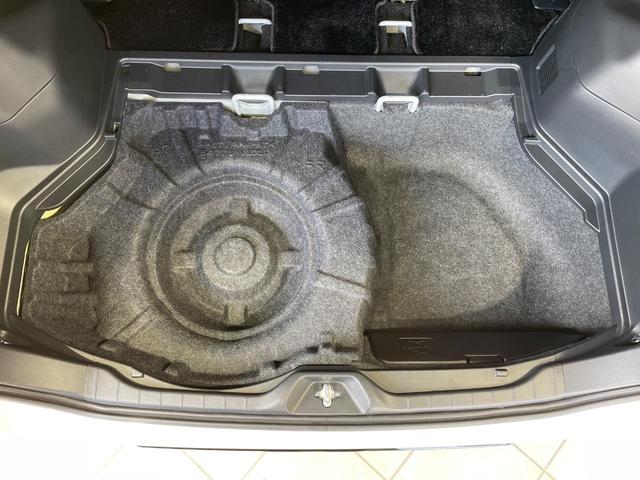 ヴォクシー ハイブリッドＳ－Ｚ　ＧＲエアロ　両側電動ドア　純正１０．５型ナビ　後席モニター　全周囲カメラ　衝突軽減装置　快適パッケージ　トヨタチームメイト　レーダークルーズ　禁煙車　電動リアゲート　ハーフレザーシート　ドラレコ（60枚目）