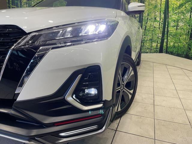 キックス Ｘ　フルエアロ　全周囲カメラ　衝突被害軽減システム　レーダークルーズ　禁煙車　ハーフレザーシート　コーナーセンサー　スマートキー　ＬＥＤヘッド　ルーフレール　純正１７インチアルミ　オートハイビーム（12枚目）