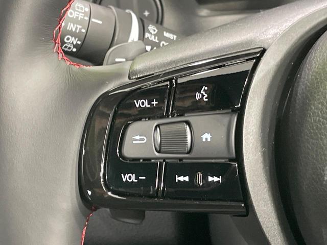 ヴェゼル ｅ：ＨＥＶ　ＲＳ　登録済未使用車　メーカー９型ナビ　全周囲カメラ　衝突軽減装置　電動リアゲート　ハーフレザーシート　コーナーセンサー　スマートキー　ＬＥＤヘッド　ＥＴＣ２．０　純正１８インチアルミ　オートハイビーム（34枚目）