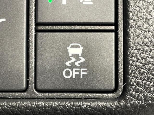 ヴェゼル ｅ：ＨＥＶ　ＲＳ　登録済未使用車　メーカー９型ナビ　全周囲カメラ　衝突軽減装置　電動リアゲート　ハーフレザーシート　コーナーセンサー　スマートキー　ＬＥＤヘッド　ＥＴＣ２．０　純正１８インチアルミ　オートハイビーム（42枚目）