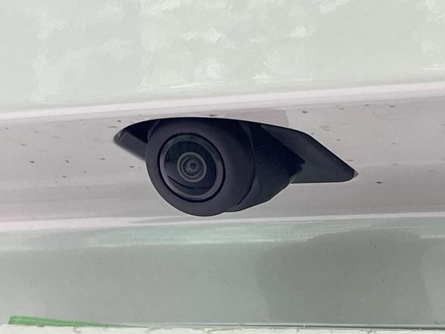 ヴェゼル ｅ：ＨＥＶ　ＲＳ　登録済未使用車　メーカー９型ナビ　全周囲カメラ　衝突軽減装置　電動リアゲート　ハーフレザーシート　コーナーセンサー　スマートキー　ＬＥＤヘッド　ＥＴＣ２．０　純正１８インチアルミ　オートハイビーム（65枚目）