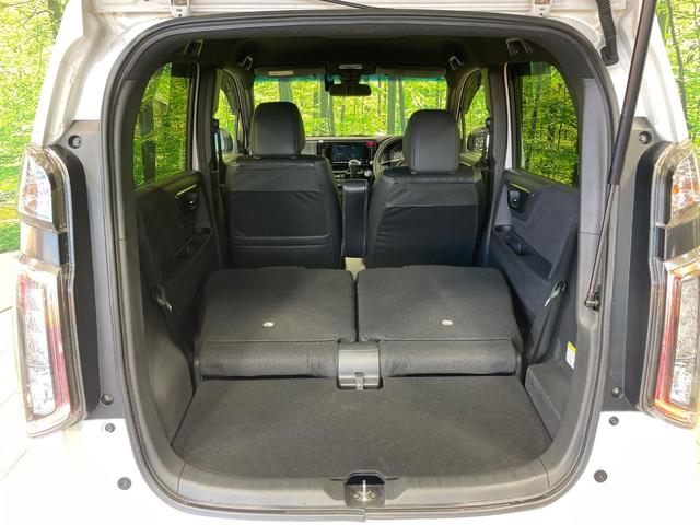 ���i�̂���������ʋ΁A���}���ɏ\���ȉ׎��X�y�[�X���m�ۂ��Ă���܂��B�Z�J���h�V�[�g��|���ƁA�傫�ȉו��̐ύڂ��\�ł���